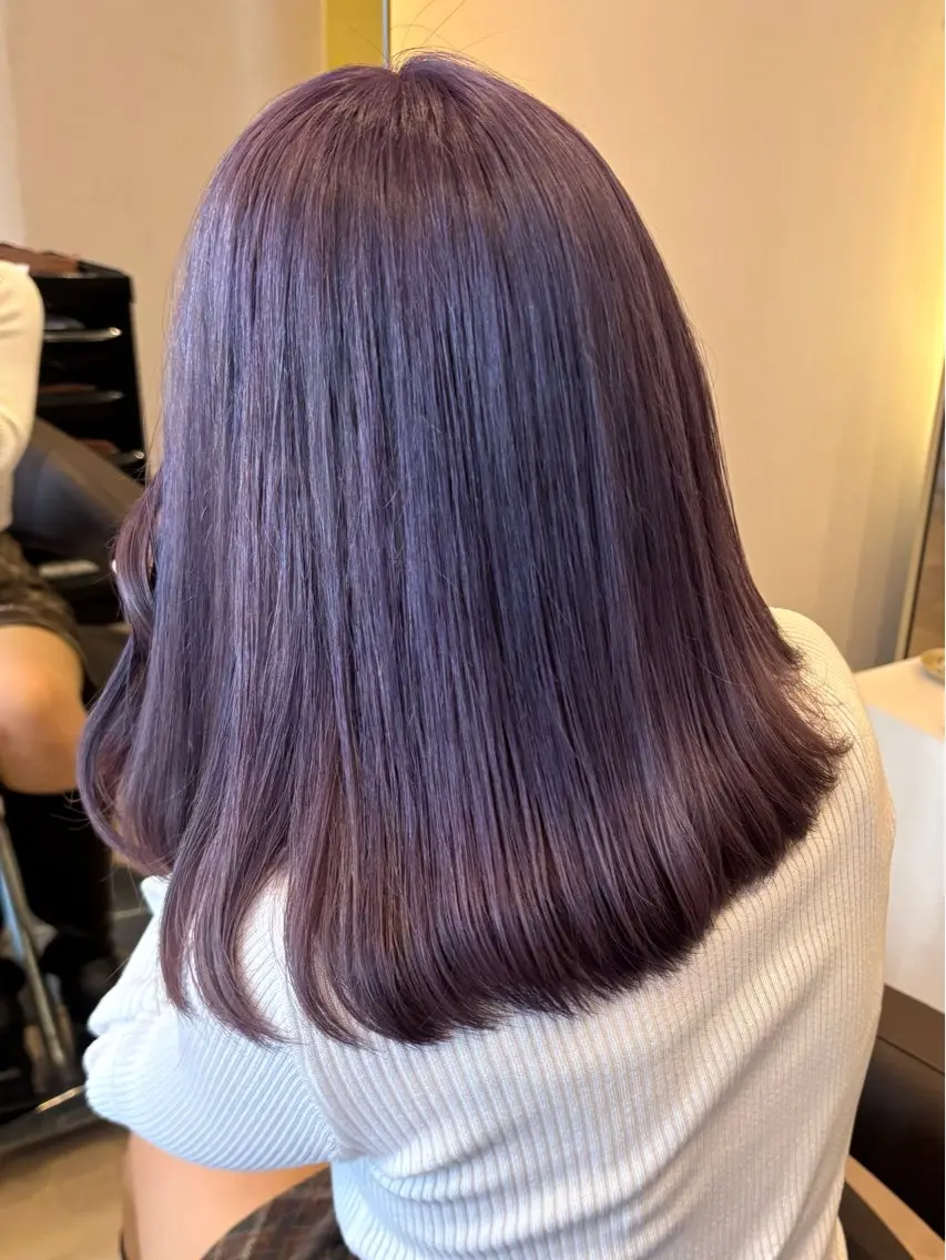 セミロング カラー ベージュカラー ブリーチ ラベンダーカラー カット ヘアカラー 暖色カラー✨️ 門内 梨真のヘアスタイル