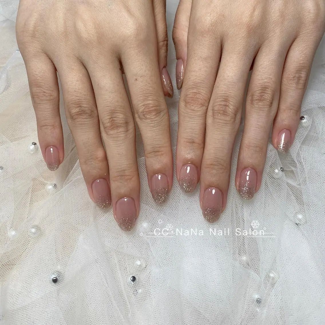 ネイル チークネイル フラッシュネイル キラキラネイル 韓国ネイル マグネットネイル ハンドネイル 💎CC・NaNa 韓国風ネイル🌙Cのネイルデザイン