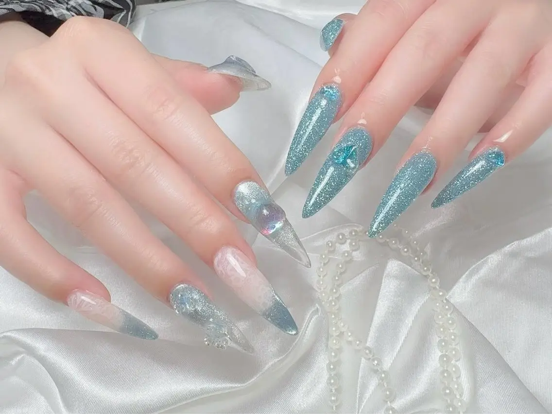 ネイル グラデーション 韓国ネイル マグネットネイル ニュアンスネイル オフィスネイル ハンドネイル Hana Rose Nailのネイルデザイン