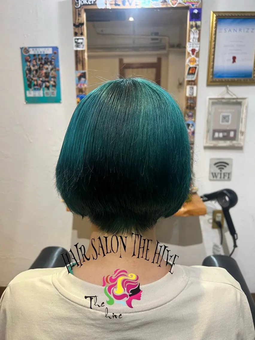 ショート カラー カット ヘアカラー Hair salon The hiveのヘアスタイル