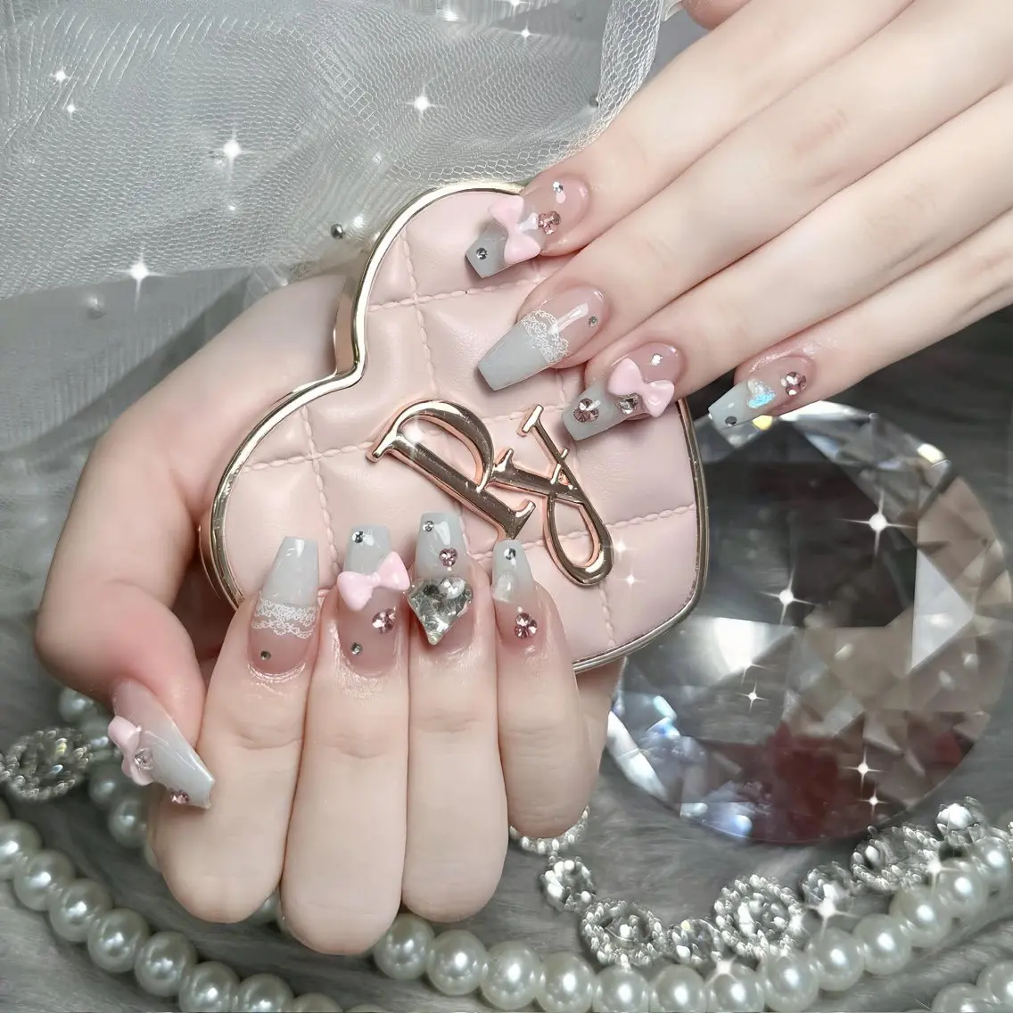 ネイル アートネイル ジェルネイル キラキラネイル 韓国ネイル ロングネイル ハンドネイル Nova Nailのネイルデザイン