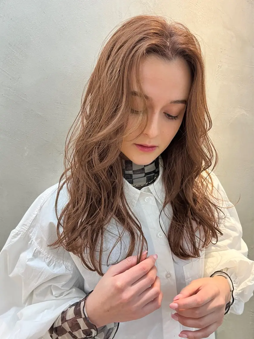 ロング Viot 銀座 樋口 桃佳のヘアスタイル