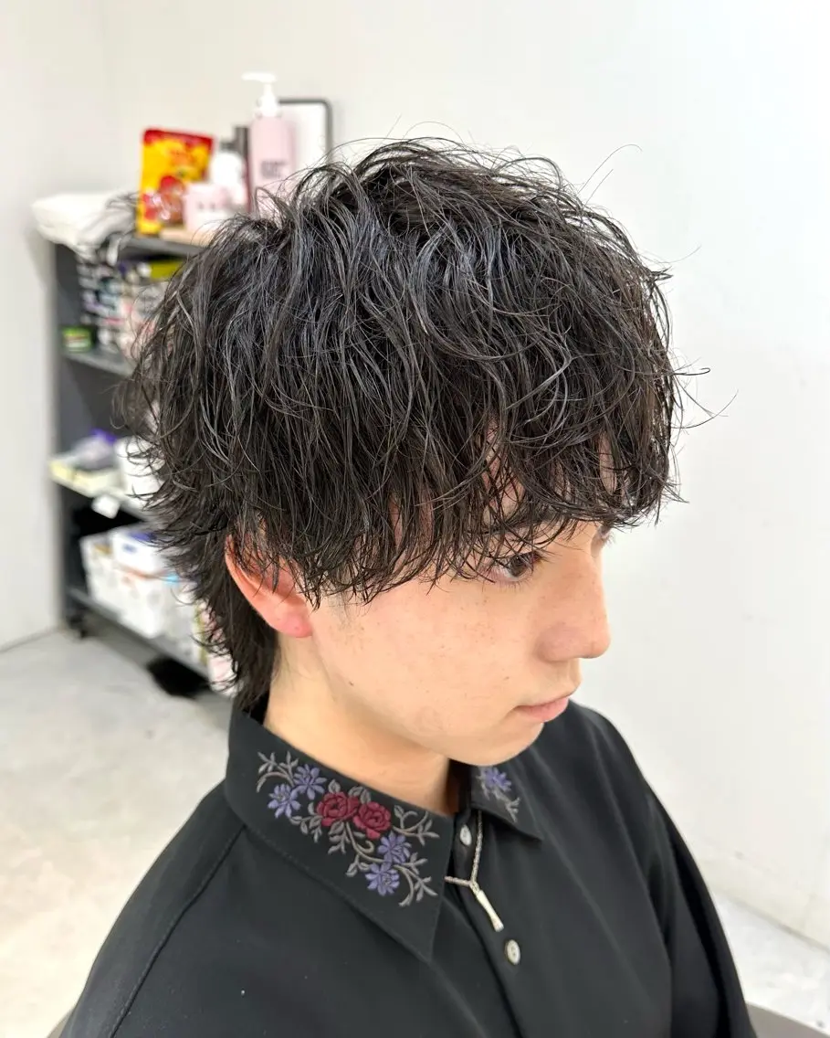 ショート パーマ メンズ メンズパーマ 波巻きパーマ メンズウルフカット ウルフカット カット パーマ 渋谷/メンズ専門 美容師🍚ふみやのヘアスタイル