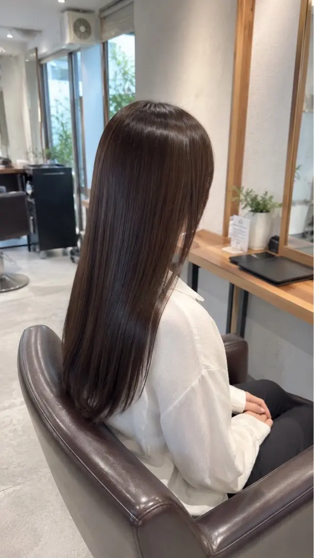 ロング パーマ 髪質改善 レイヤーカット 縮毛矯正 トリートメント 酸性ストレート 縮毛矯正 🍒モテ暖色カラー × うる艶✧ ゆなのヘアスタイル