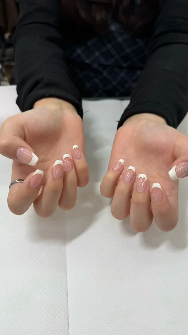 ネイル 名越 彩花のネイルデザイン