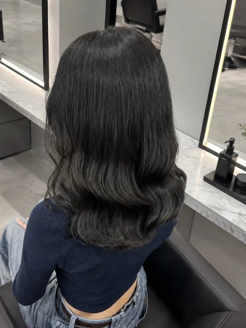 セミロング カラー ヘアカラー トリートメント 🦋透明感カラー✖️ 髪質改善🦋光希のヘアスタイル