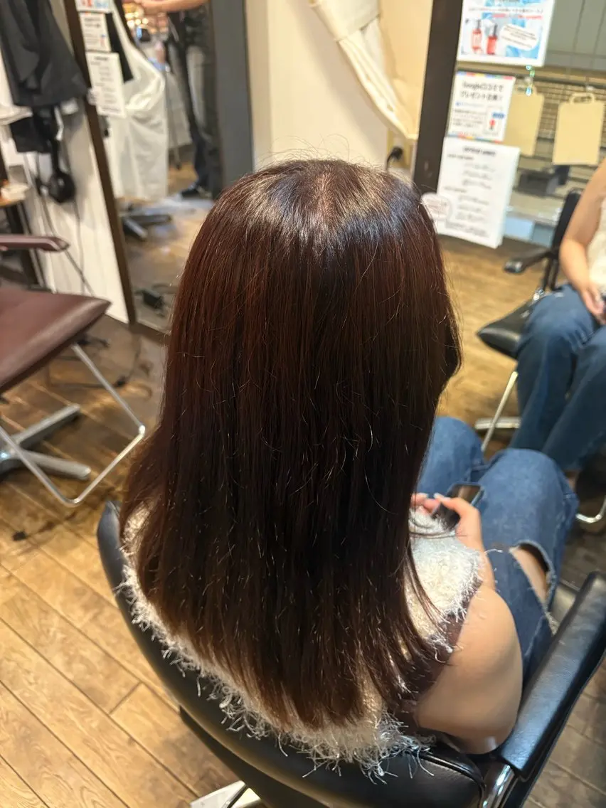 セミロング カラー レッドカラー 奥山 和奏のヘアスタイル