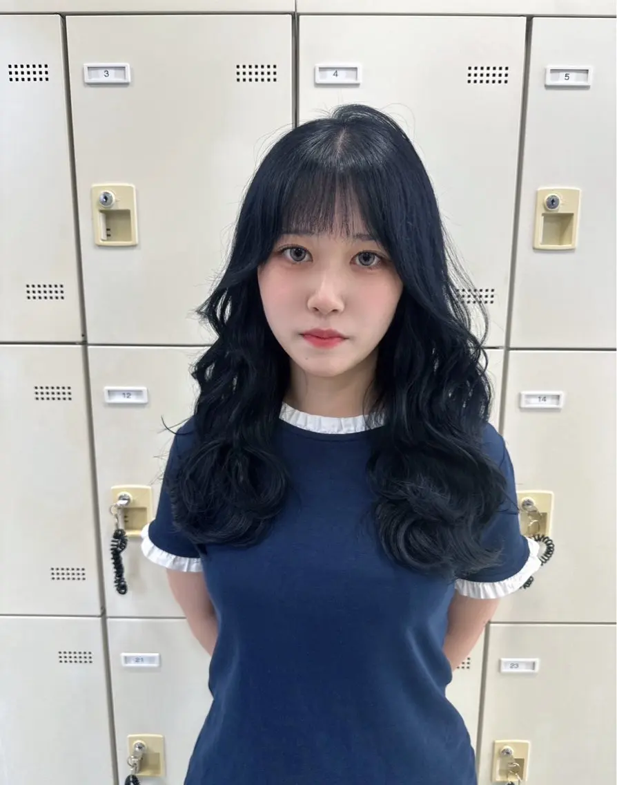ロング カラー ヘアアレンジ ヘアカラー 艶カラー/ハイトーン /レイヤーカットのヘアスタイル
