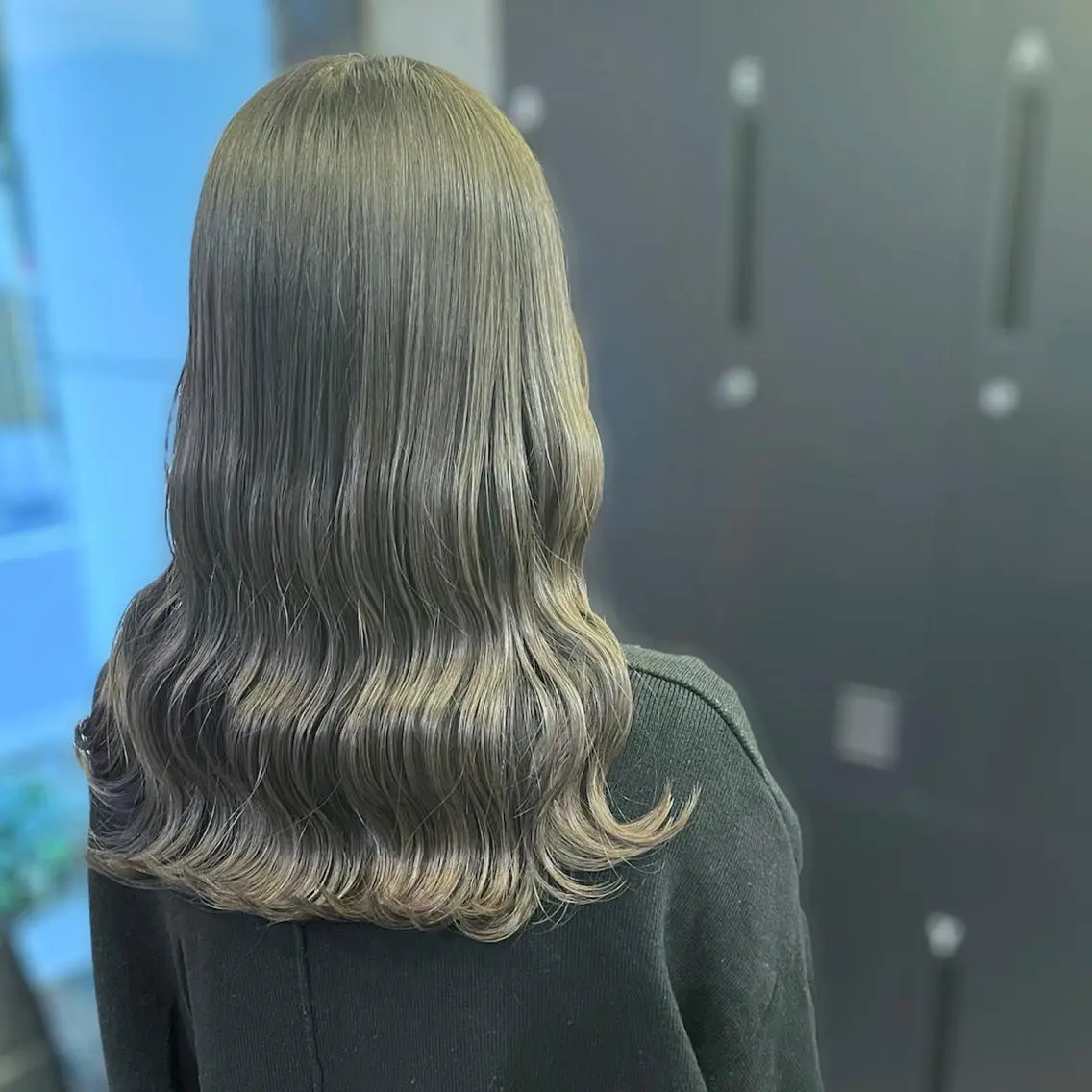 ロング カラー グレージュ カーキグレージュ ACTION心斎橋店 Lisaのヘアスタイル