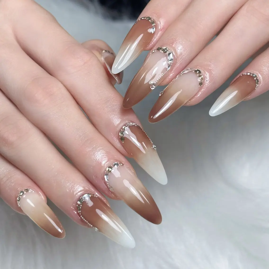 ネイル ジェルネイル キラキラネイル ロングネイル マグネットネイル 持ち込み ハンドネイル Sully Nail Labのネイルデザイン