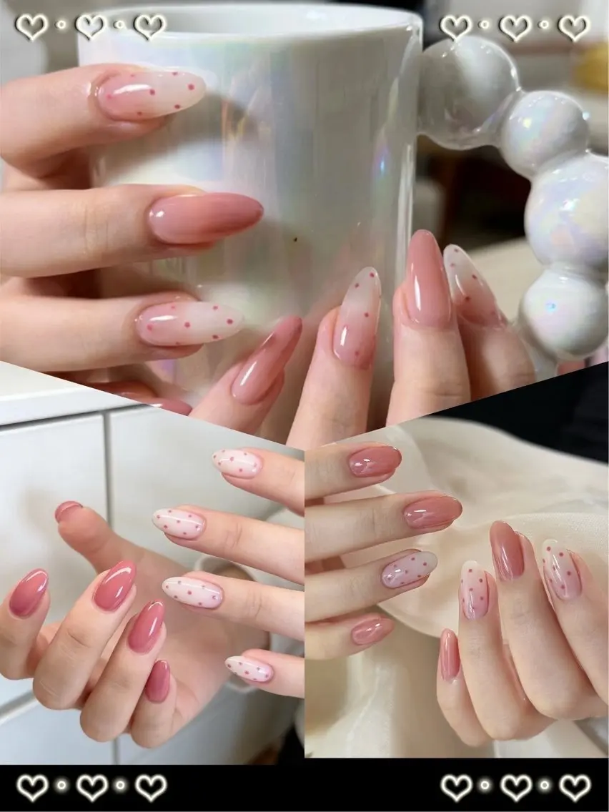 🉐大人気🔥定額ネイルシンプルうる艶ワンカラー+ドット5本バイカラー¥4400(ソフトジェルオフ無料)の写真