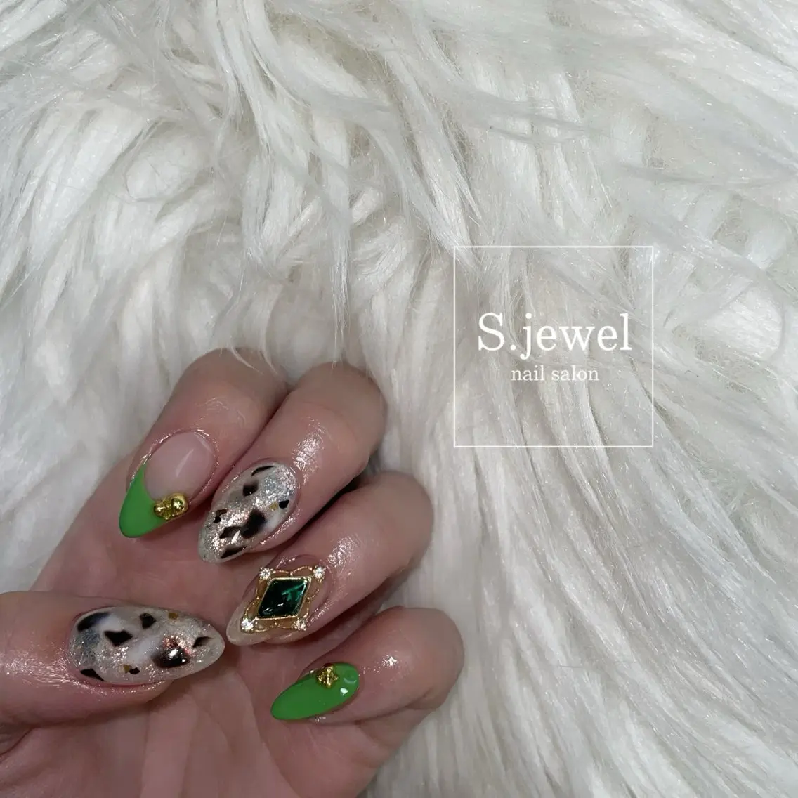 ネイル S. JEWELのネイルデザイン