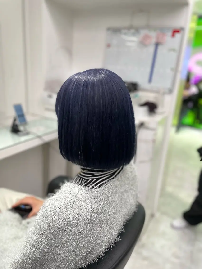 ミディアム カラー ブルーカラー ブルーラベンダー ハイトーンカラー ラベンダーカラー ヘアカラー トリートメント ヘッドスパ ヘアセット ❄最強かわいいカラー ❄️MINA❄️のヘアスタイル