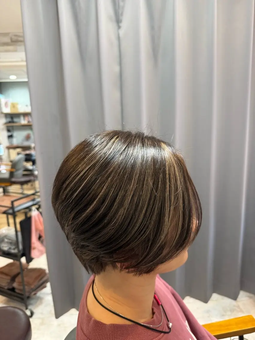 ショート カラー 🌈ᵕ̈*阿部 光✨✨✨のヘアスタイル