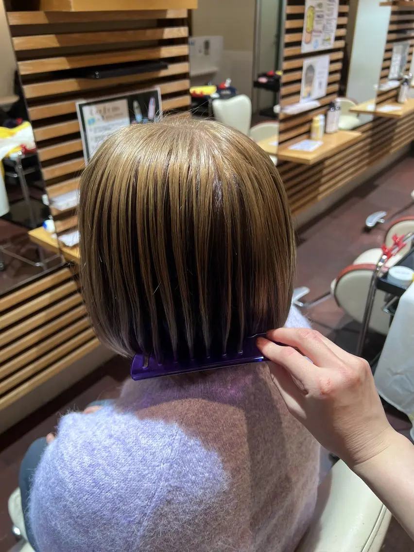 ショート カラー 西尾 望叶のヘアスタイル