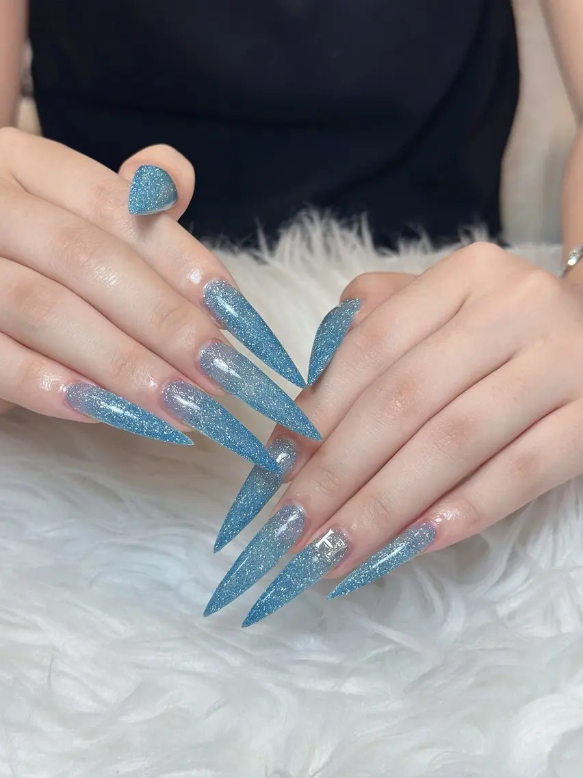 ネイル チークネイル ドット フレンチネイル グラデーション ハート ハンドネイル ハンドケア Eli Muse 新宿ネイルのネイルデザイン