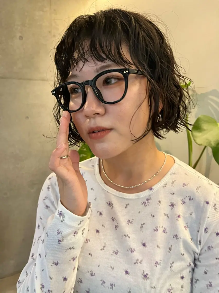 ショート ボブ レイヤーカット\ウル フ　chinatsuのヘアスタイル