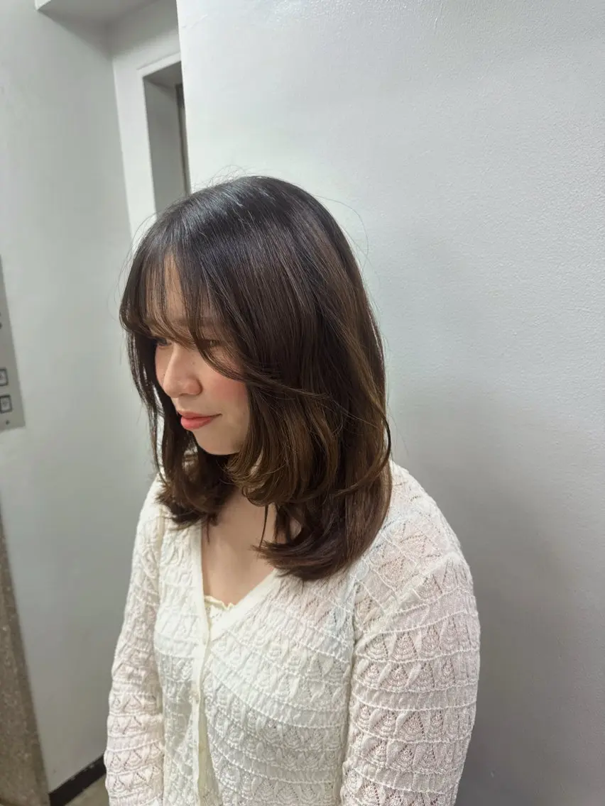 ロング 髪質改善 レイヤーカット トリートメント カット ヘアカラー 透明感×暖色カラー 🍒𝐘𝐮𝐤𝐚のヘアスタイル
