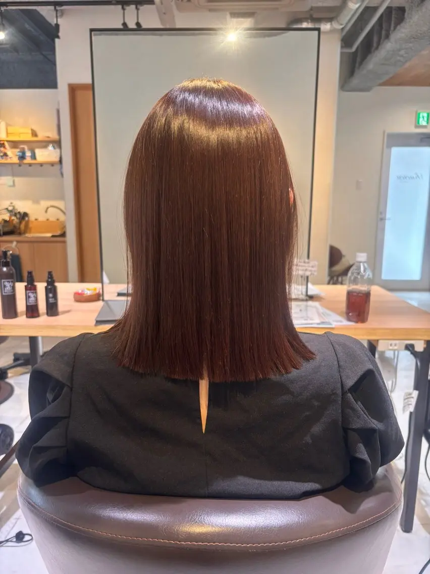 ミディアム 髪質改善 カット ヘアカラー トリートメント 尾形 百花のヘアスタイル