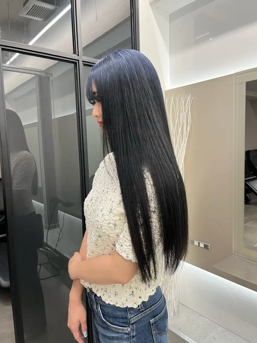 カラー ブリーチ デザインカラー ハイライトカラー 志垣 真衣のヘアスタイル