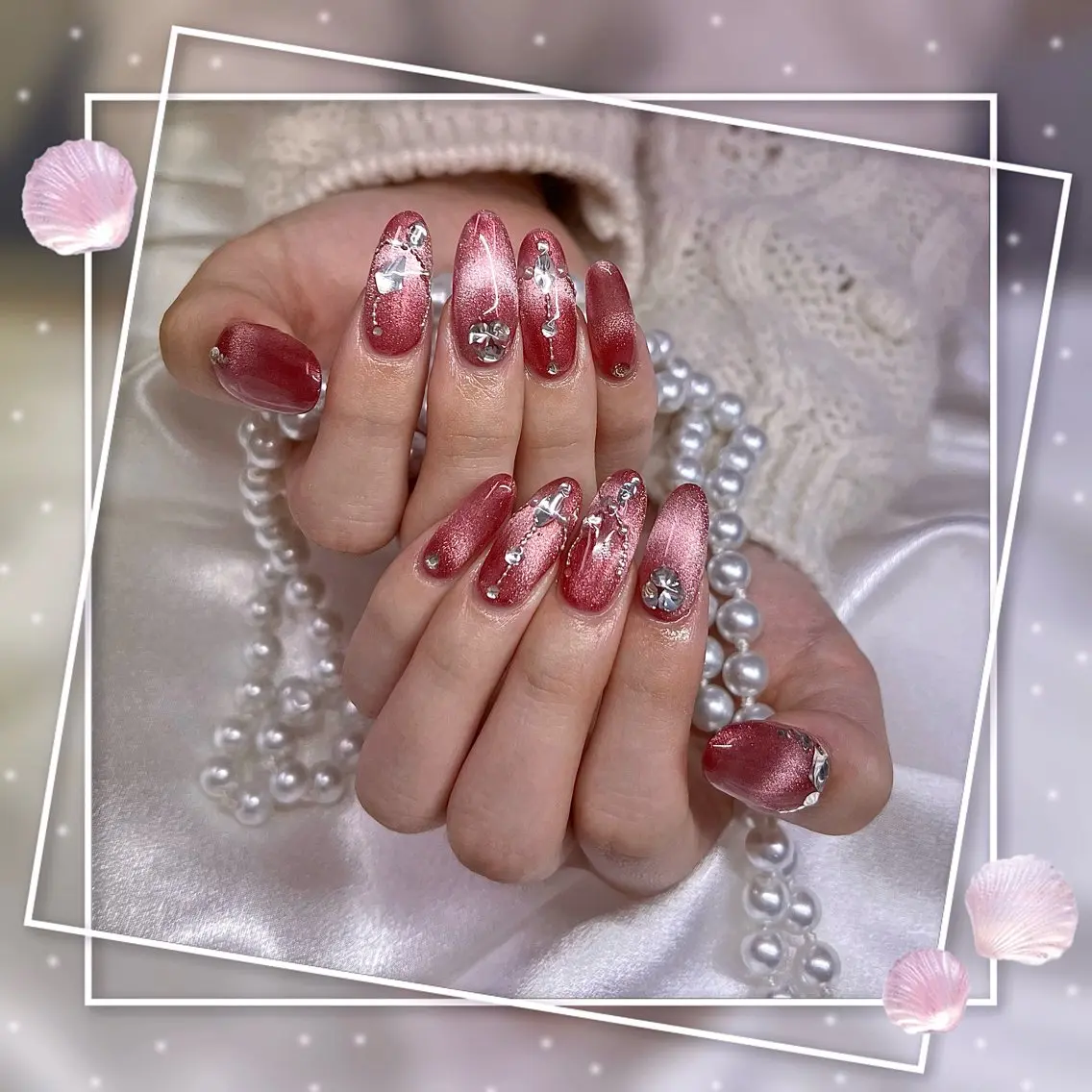 ネイル フレンチネイル グラデーション キラキラネイル 韓国ネイル マグネットネイル Chill Nailsalonのネイルデザイン