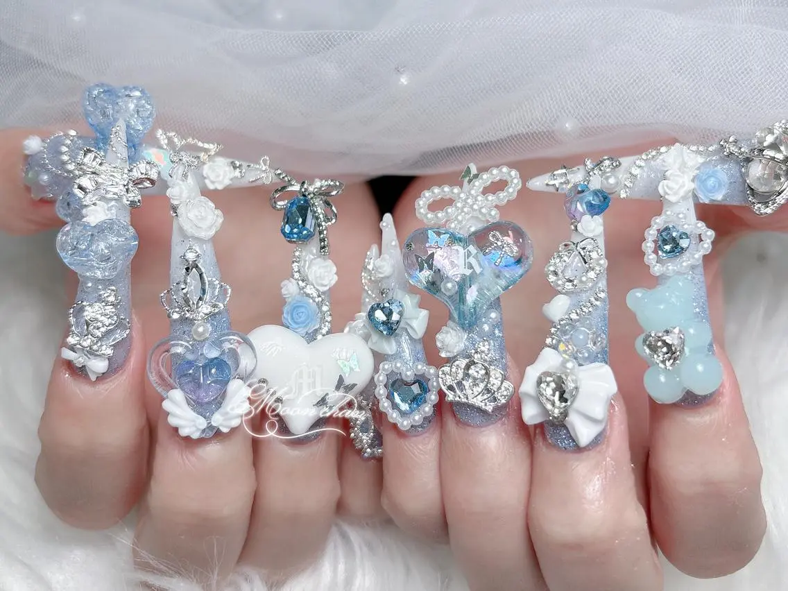ネイル 長さ出し キラキラネイル 韓国ネイル ロングネイル マグネットネイル ハンドネイル ハンドケア KTNail 🎀 長さ出し専門店のネイルデザイン