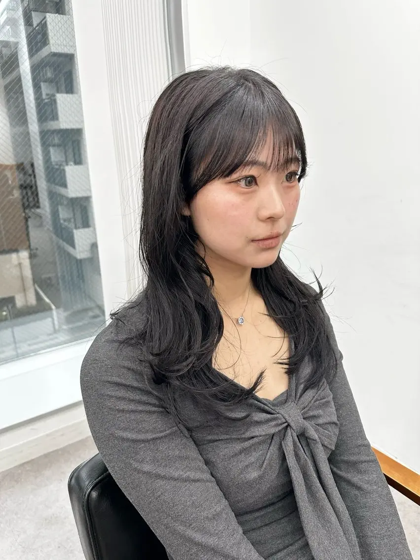 ロング カラー パーマ ヘアアレンジ メンズ キッズ カット ヘアカラー レイヤーカット/ 巻ける縮毛矯正のヘアスタイル