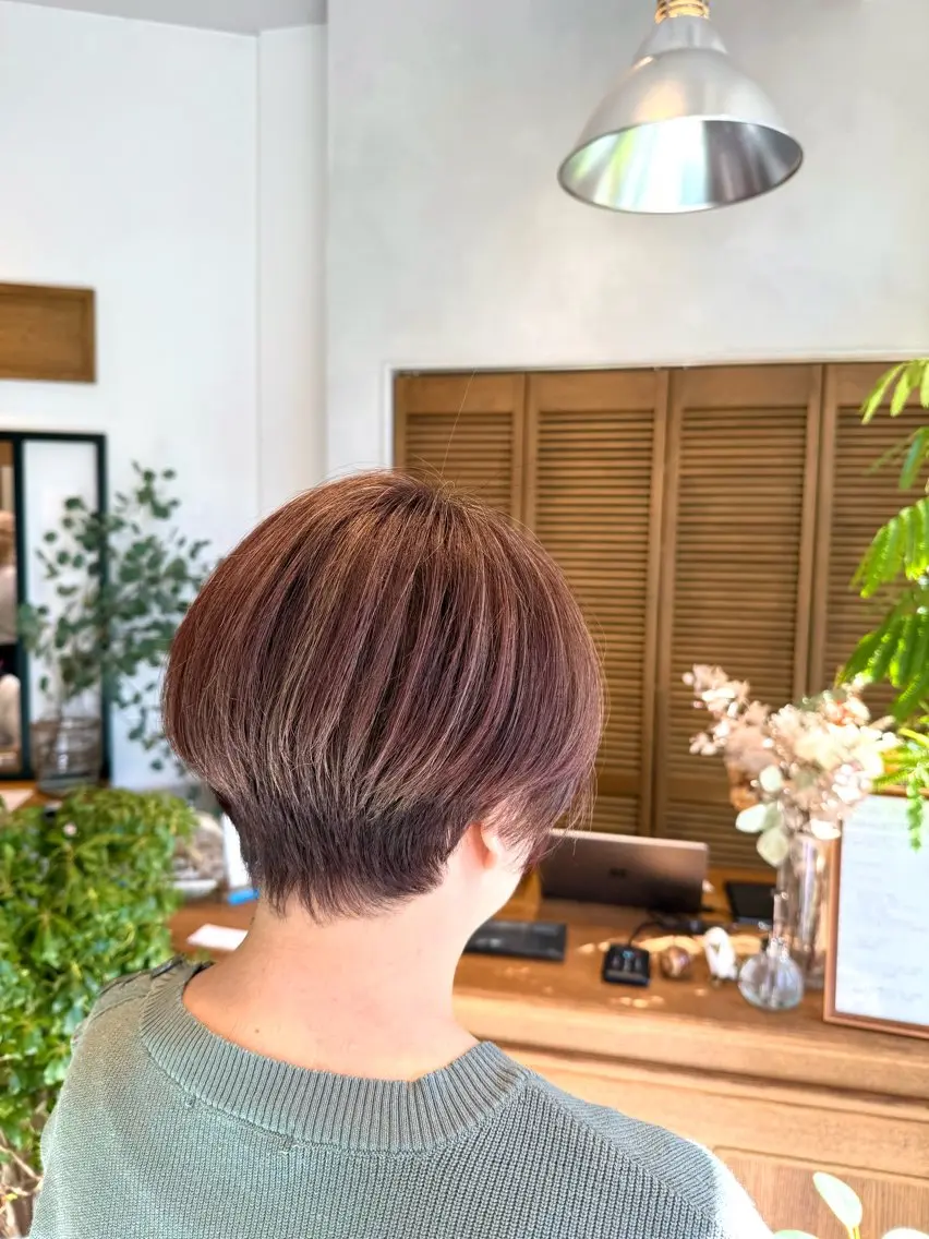 ショート ハイライト ショートヘア カット ヘアカラー 根本 沙耶香のヘアスタイル