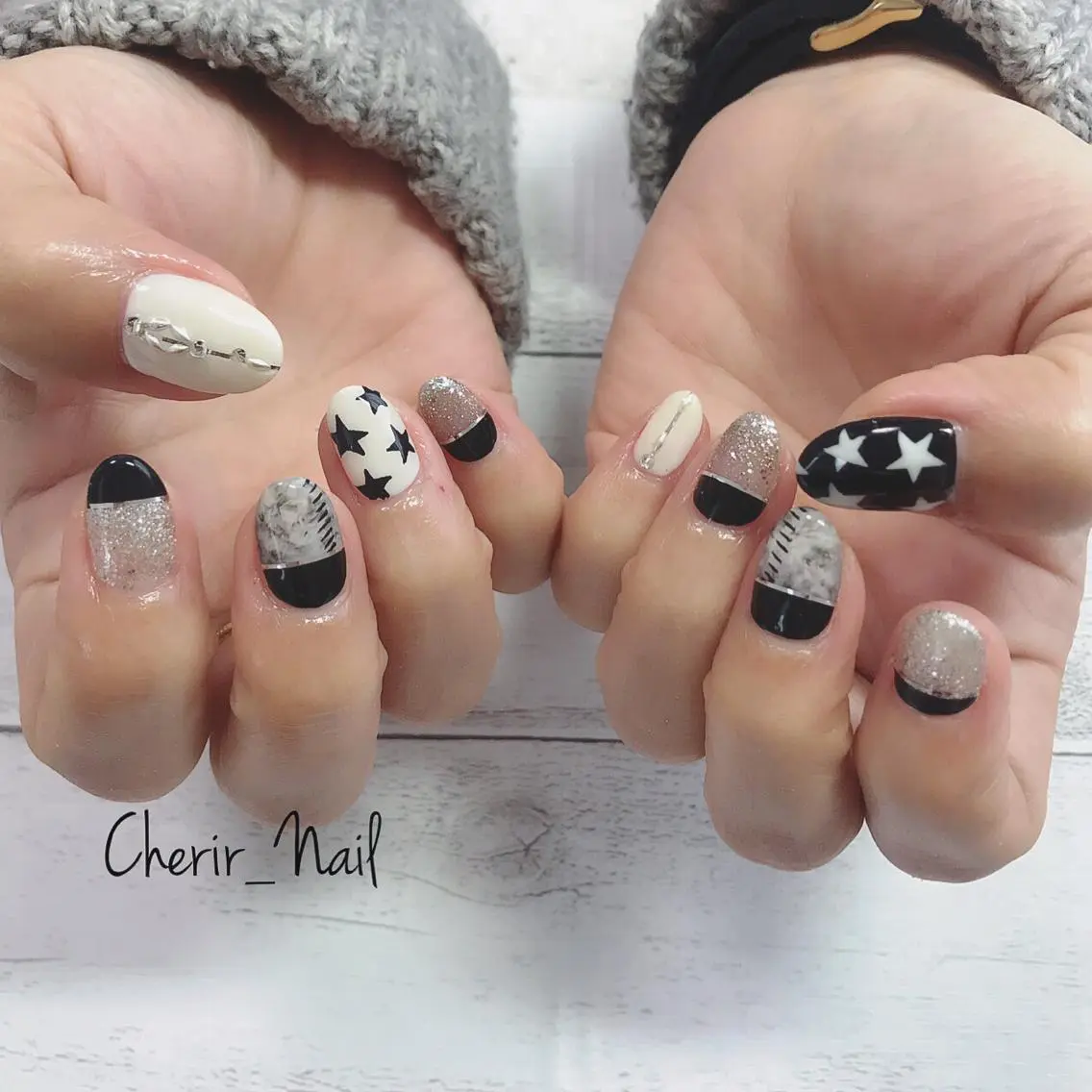 ネイル カジュアル ラメ(グリッター) 大理石ネイル(マーブル) ニュアンスネイル ホワイト ハンドネイル Cherirnail kaoriのネイルデザイン