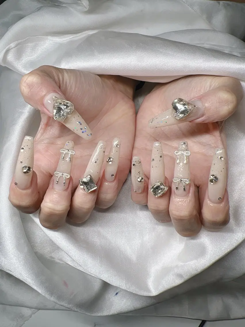 ネイル ハンドネイル Lee Nailsのネイルデザイン