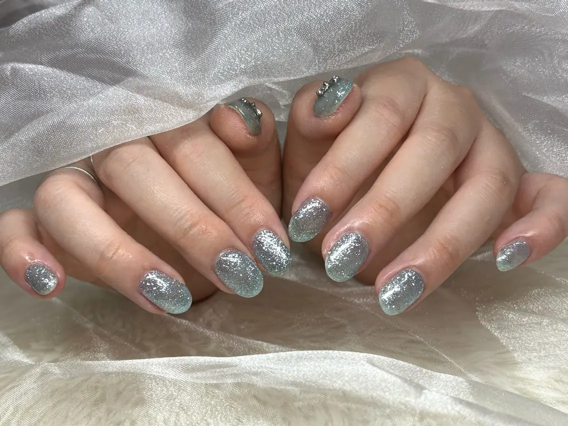 ネイル パッチリオメメ Lianaのネイルデザイン