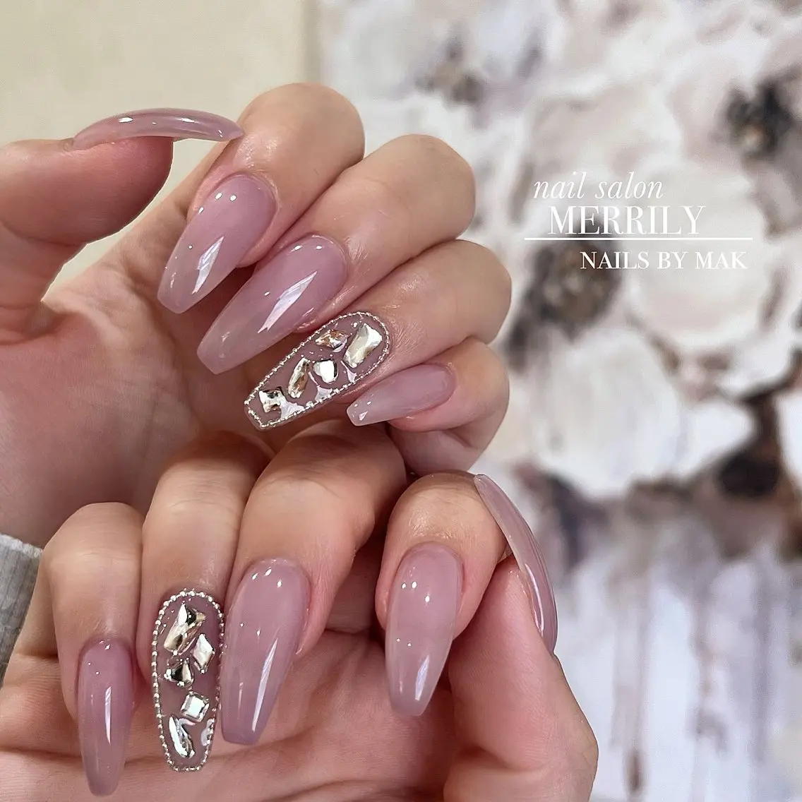 ネイル ガーリー シンプルネイル ハンドネイル salon de Cheliのネイルデザイン