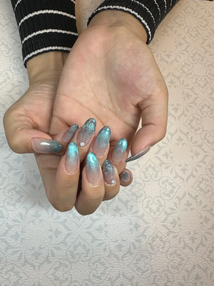 ネイル フレンチネイル マグネットネイル マグネットフレンチ ハンドネイル Reauty NailSalonのネイルデザイン
