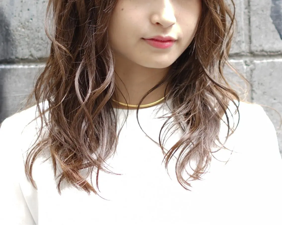ロング カラー 透明感カラー ハイライトカラー イルミナカラー ハイライト 大橋 タツヤのヘアスタイル