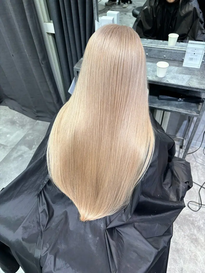 カラー ブロンド カレン mimiiyのヘアスタイル