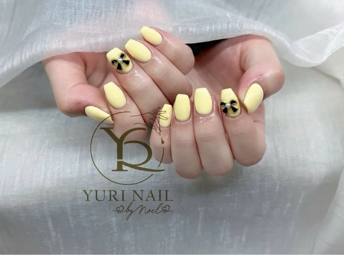 ネイル ハンドネイル フットネイル ハンドケア YURI Nail NARITAのネイルデザイン