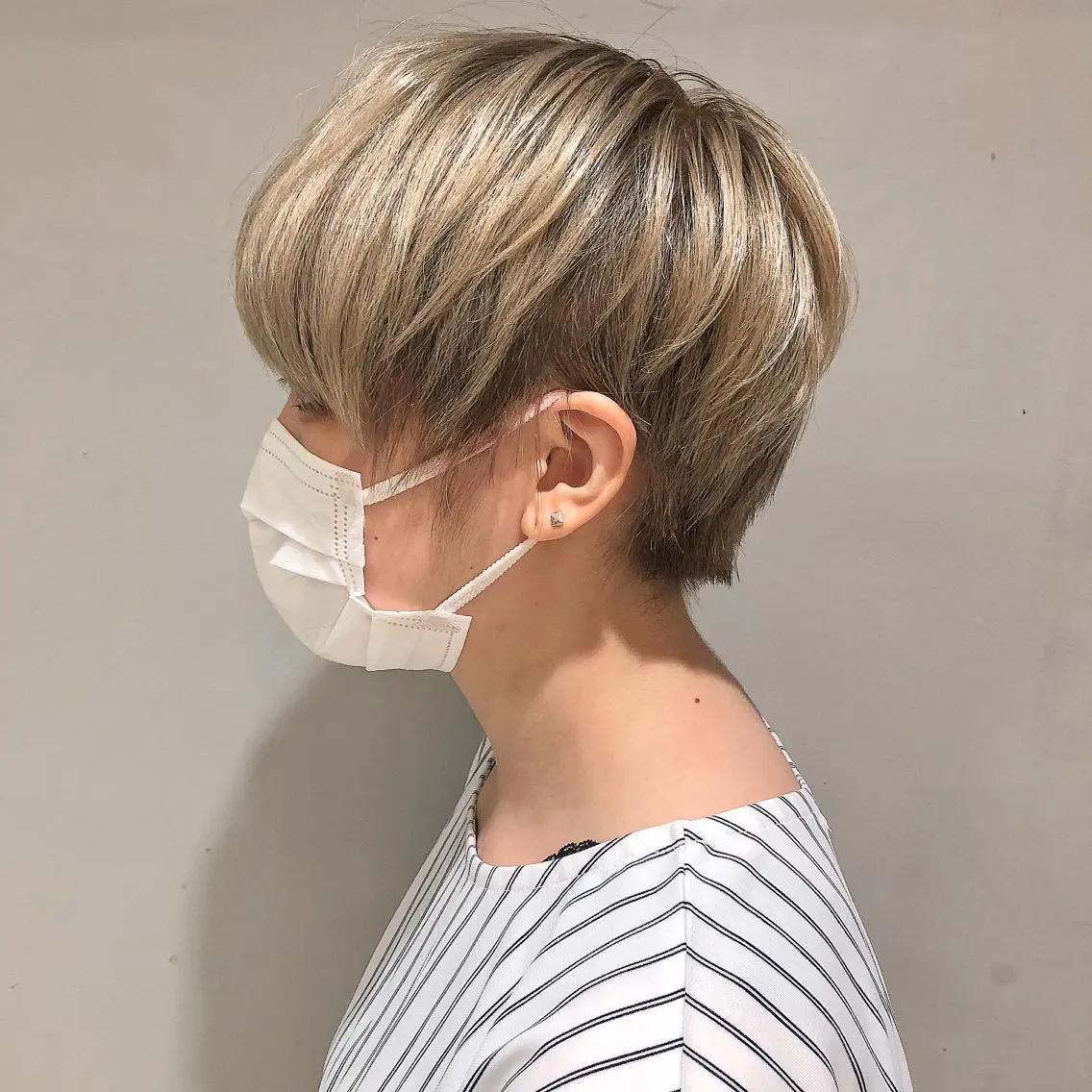 ショート カラー 圧倒的透明感カラー nana🦕のヘアスタイル