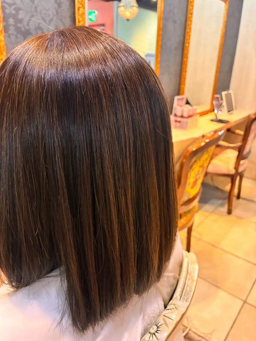 ミディアム ハイライト 白髪ぼかしハイライト 🌈福士由美子のヘアスタイル