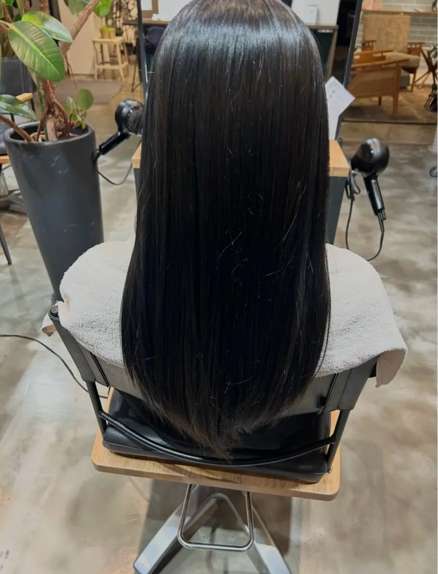 ロング ヘアカラー 坂井 唯人のヘアスタイル