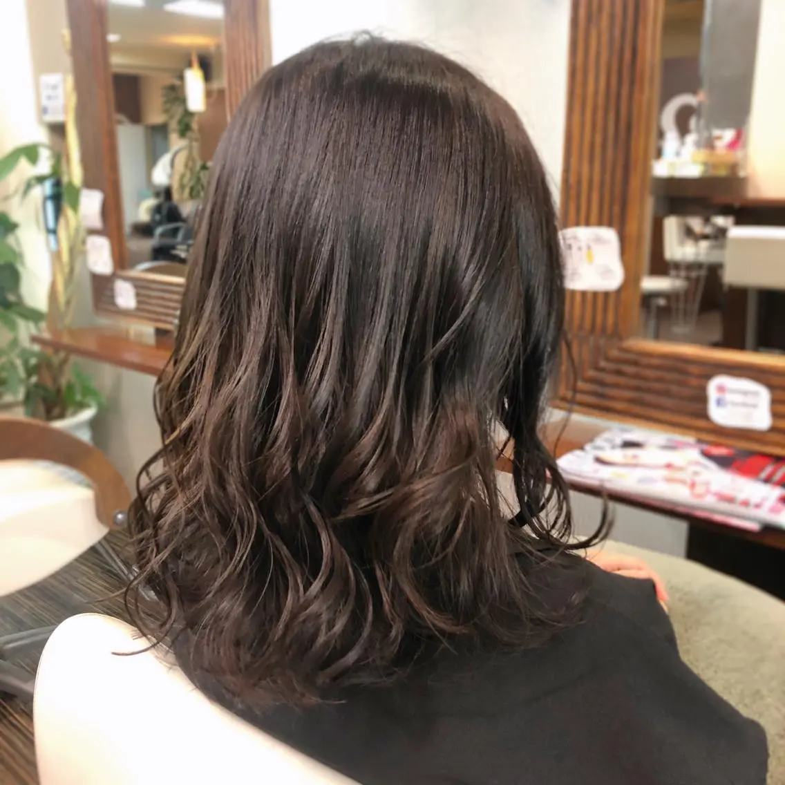 ミディアム カット トリートメント 山崎 絵莉香のヘアスタイル