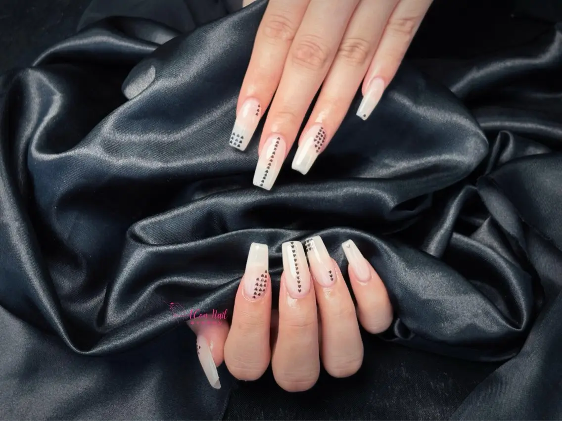 ネイル 桜ネイル 長さ出し フラワーネイル フレンチネイル ジェルネイル ハンドネイル ACon NailSalonのネイルデザイン