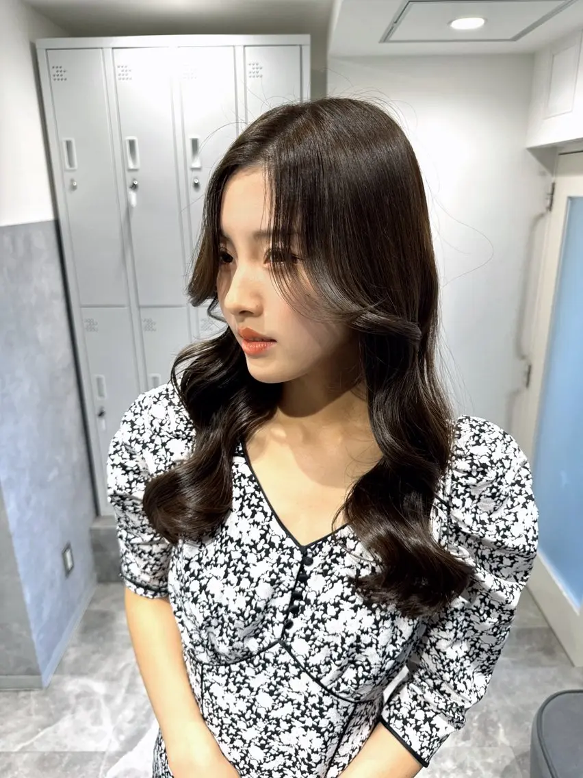 ロング ヘアカラー トリートメント 透明感カラー🇰🇷 レイヤー✨桑原　研太のヘアスタイル
