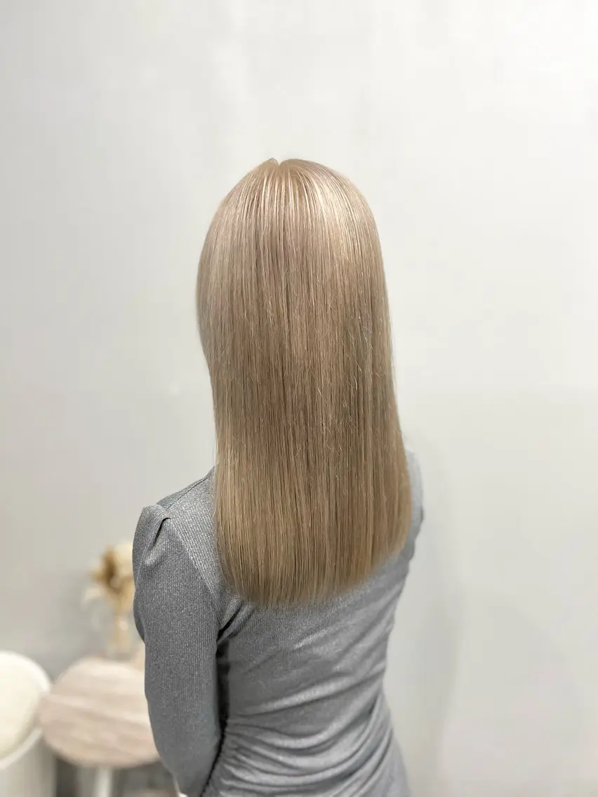 ミディアム カラー カット ヘアカラー トリートメント ヘアセット 🫧艶ダブルカラー ブリーチ🫧トモヤのヘアスタイル