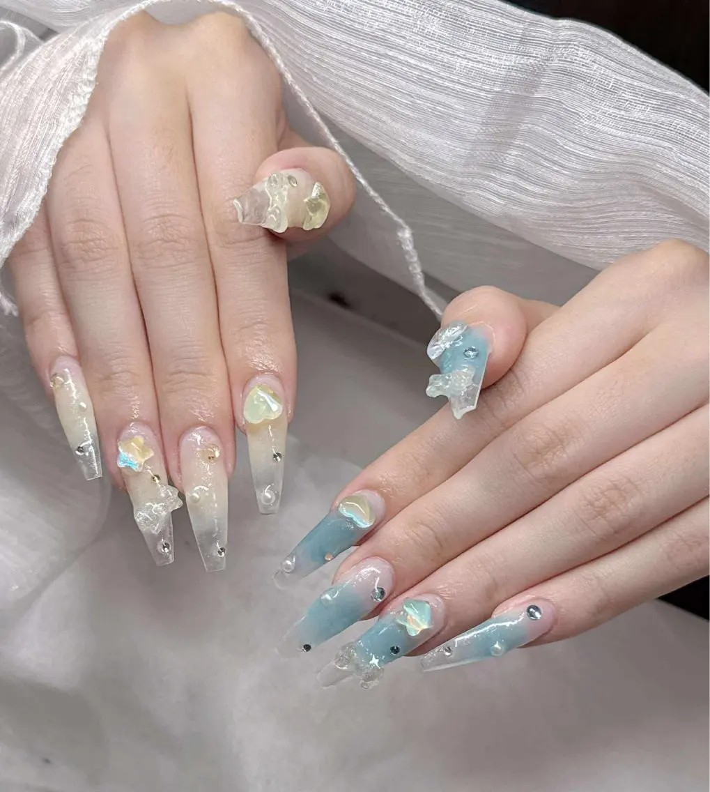 ネイル ハンドネイル Lee Nailsのネイルデザイン