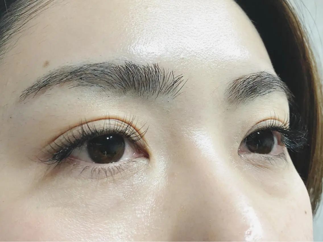 マツエク・マツパ セーブル Lacl'e hitomiの眉毛・アイブロウイメージ