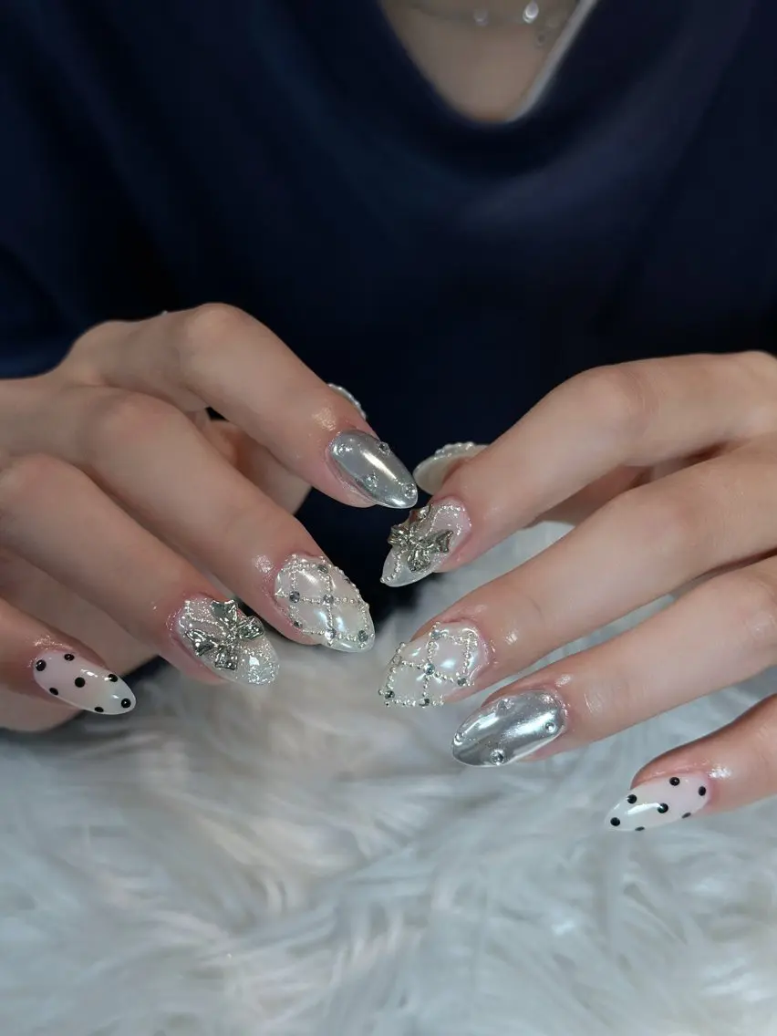 ネイル オーロラネイル ボルドー ブラウン 氷ネイル・うるうるネイル キラキラネイル Julli NailStudioのネイルデザイン