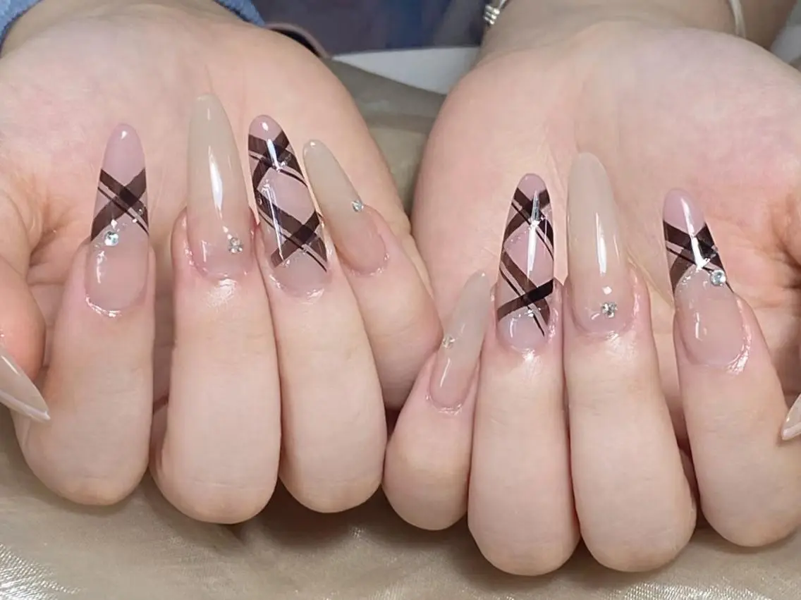 ネイル ハンドネイル 🎀 NaNa_nailのネイルデザイン