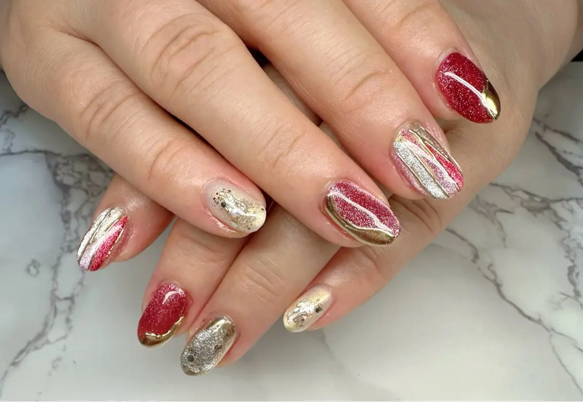 ネイル キラキラネイル マグネットネイル ミラーネイル ニュアンスネイル ワンカラーネイル Mai’s nailのネイルデザイン
