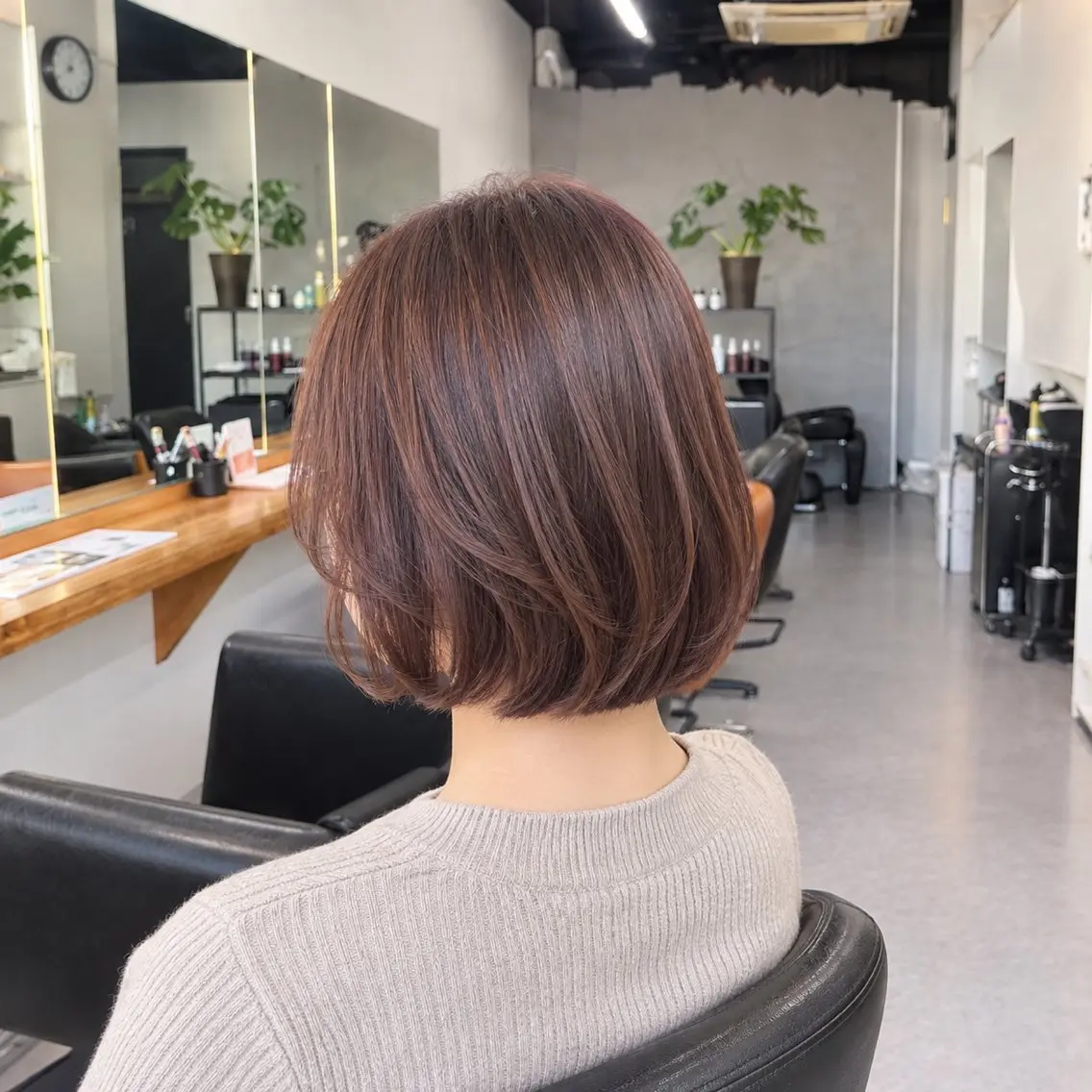 ミディアム カット ヘアカラー トリートメント 森 まりのヘアスタイル