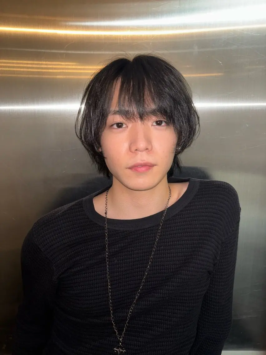 ミディアム カラー メンズ 岡本 凛大郎のヘアスタイル